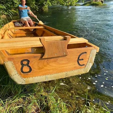 8e